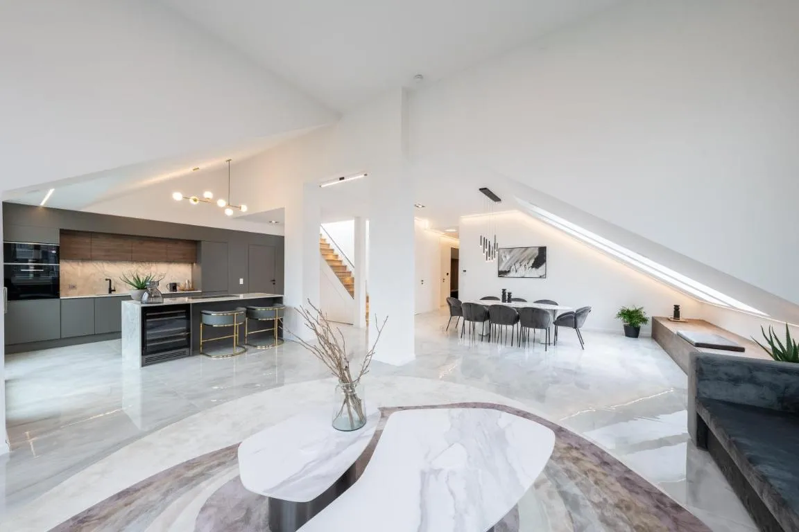 Z Penthouse B