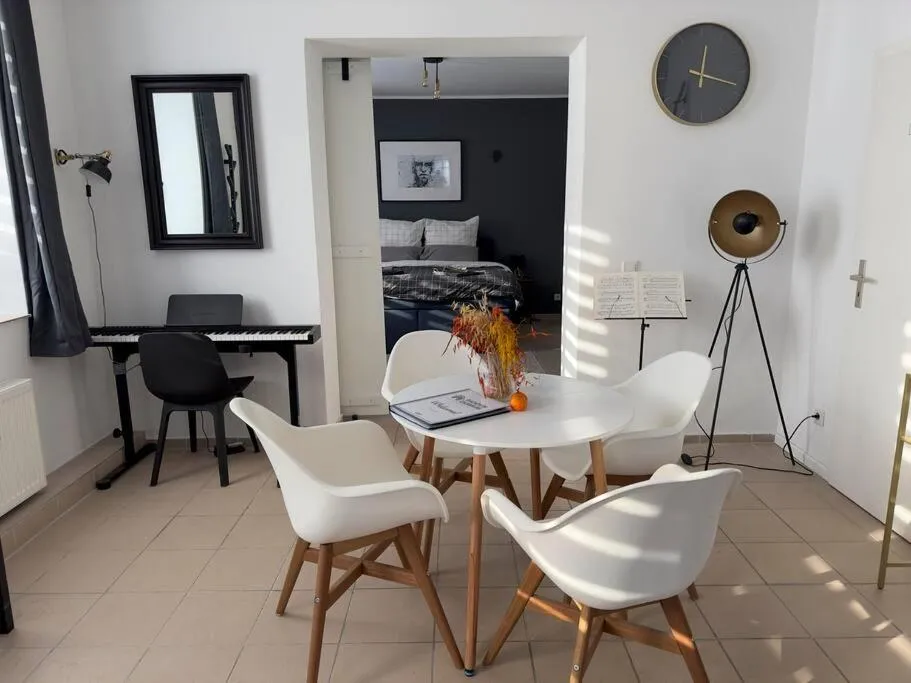 Loft with Gym – Kitchen / WiFi / Free Parking