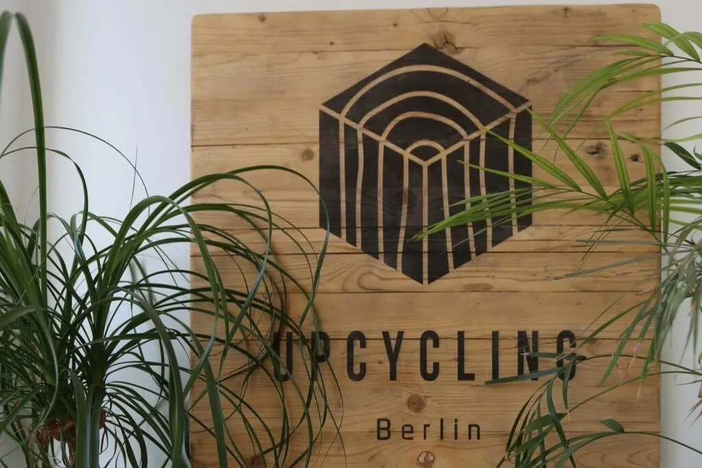Luftiges Upcycling Studio im EG – Zentral