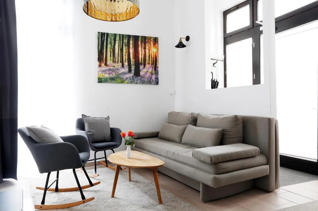 NIEB l Rockchair Apartments l Cozy Family & Business Flair in City Center next to “Kurfürstendamm” 3 Bedrooms Boxspringbeds 3 Bathrooms Terrace Boxspringbeds welcomes you!