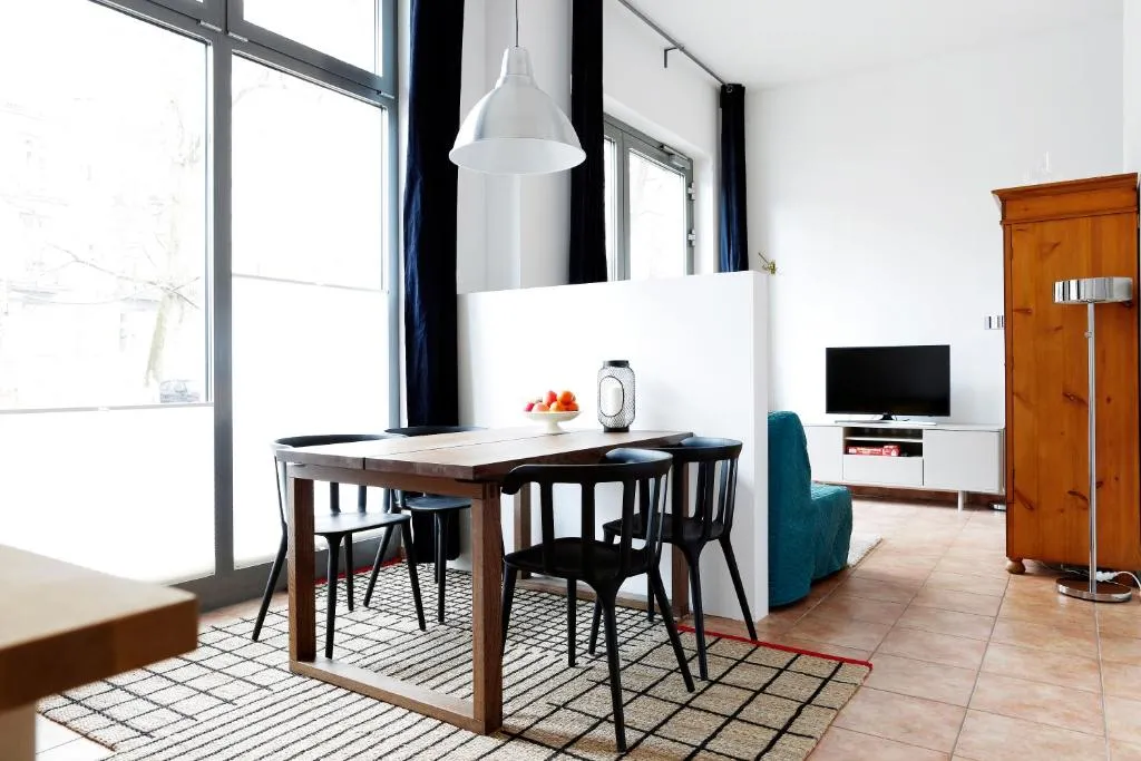 SWINE l Rockchair Apartments l Cozy Family & Business Flair in City Center “Mitte” Modern Studio Boxspringbed welcomes you!