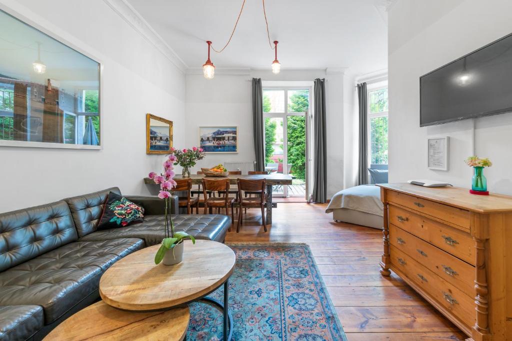 Bödiker Budget Group Apartment, 3 BR, 1 Living room, 2 Bathrooms, ideal for 4 -9 Guests