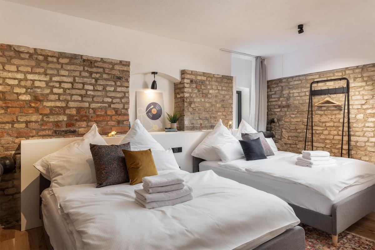 COOLEST Apartment in Berlin, easy Check-in, cozy, near city center – 4 room maisonette #1