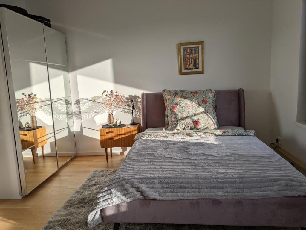 EITHER Private 2B2B OR Shared 1B1B, Luxury, Bright, Spacious