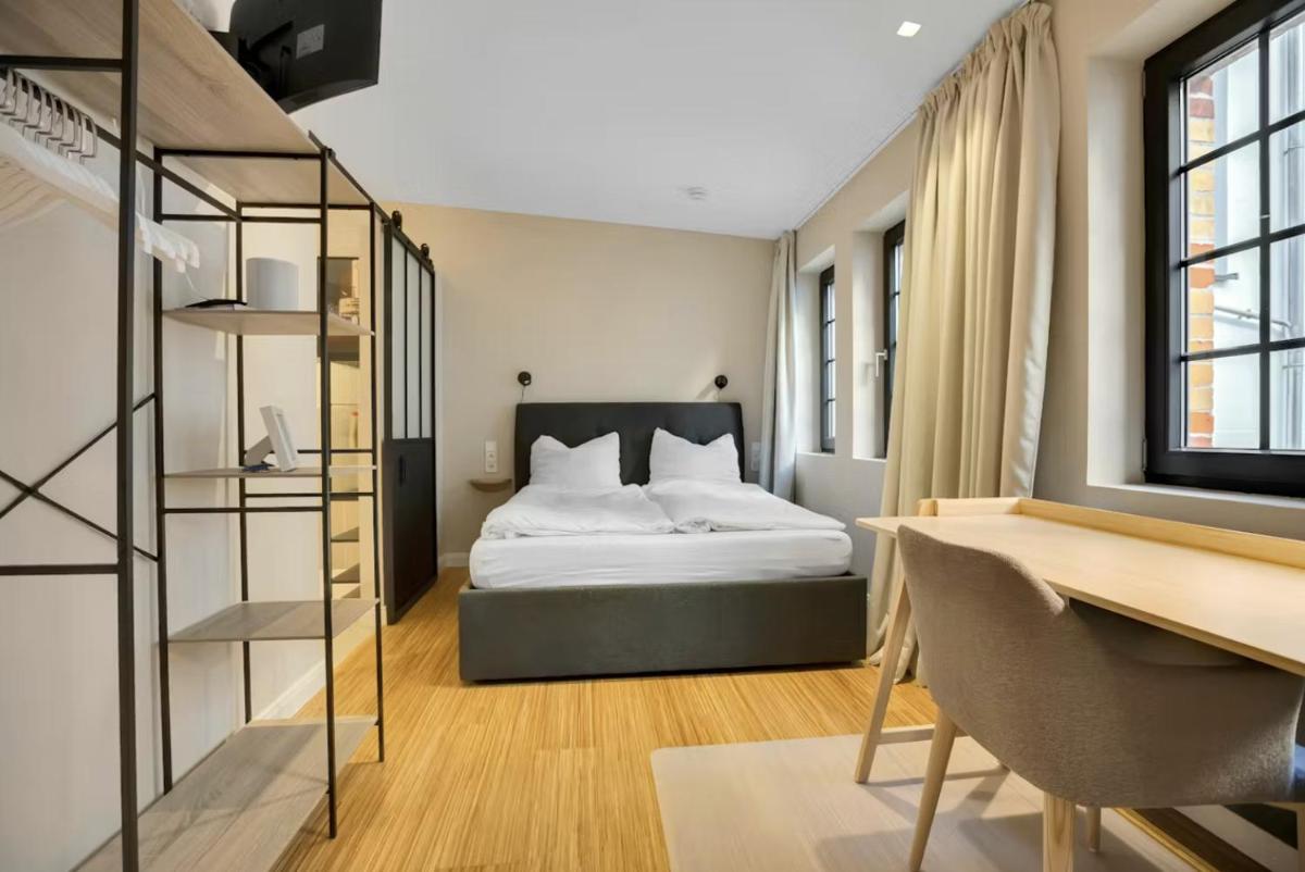 Large, comfortable and luxurious flat in Berlin Center, Prenzlauer Berg