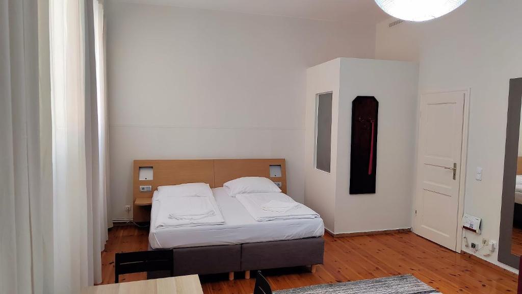 M101 Rooms