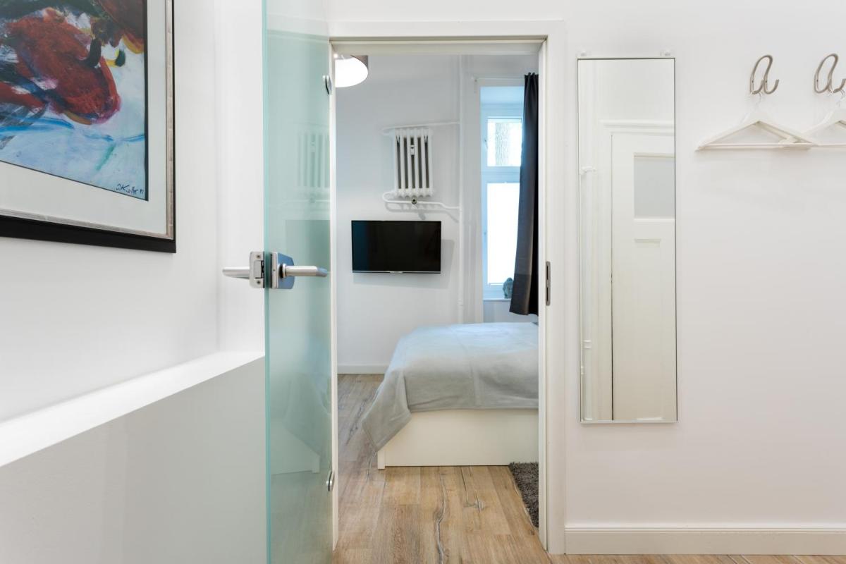 The Düsseldorfer, 1 BR, 1 living room, group & family friendly, ideal for 2 – 4 Guests