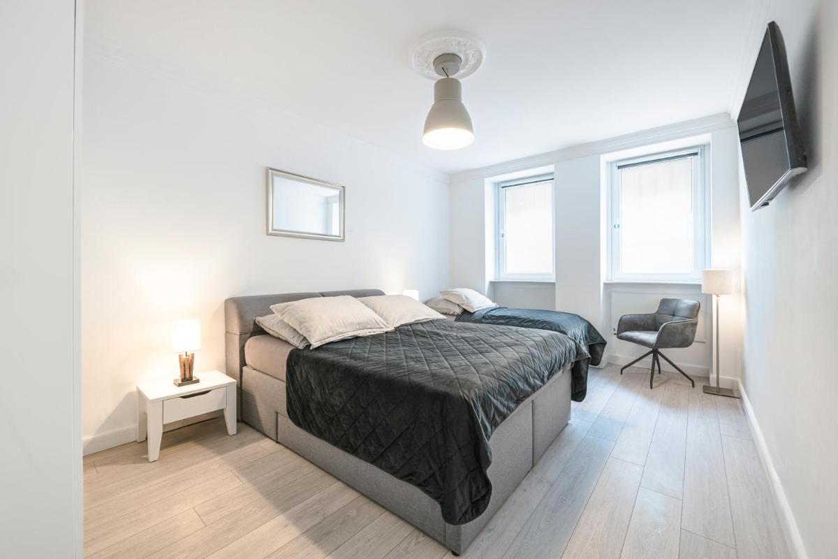 The Lachmann Group Apartment, 2BR, one living room, 2 bathrooms, family friendly, 4 – 7 Guests