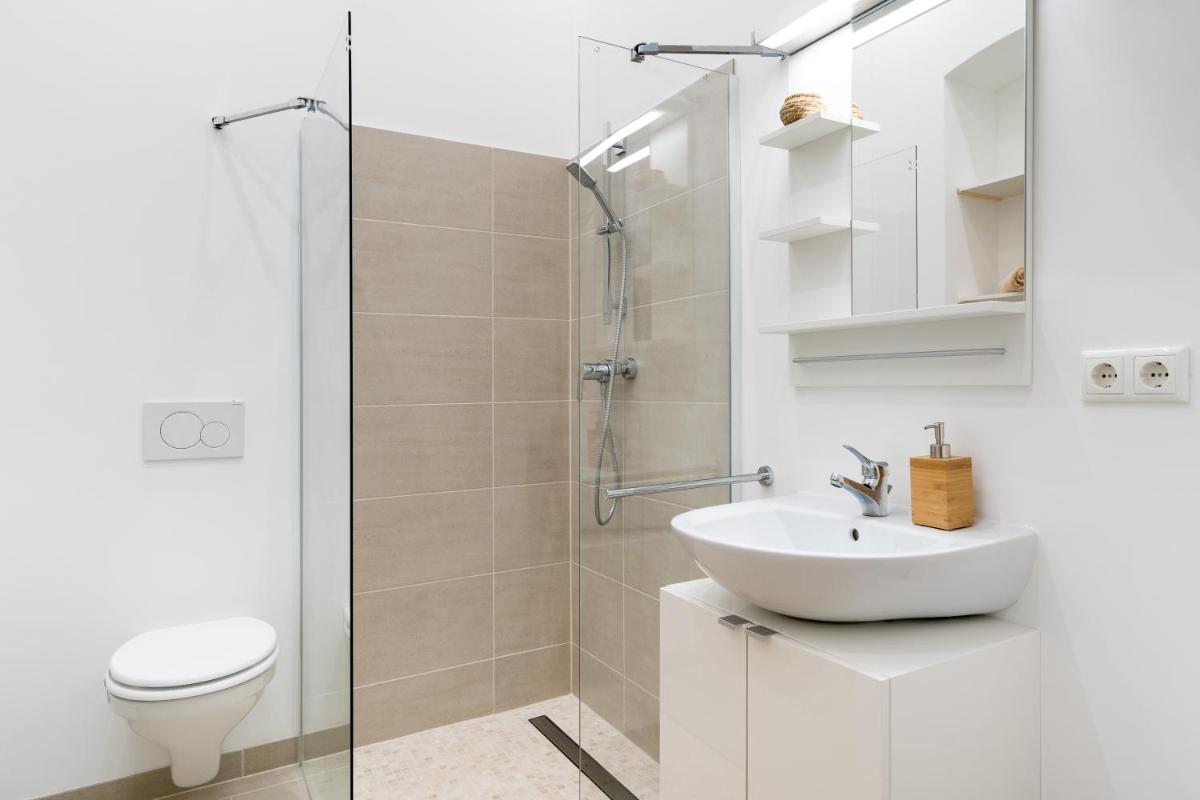The Lohmeyerstr I, lovely 1 BR, group & family friendly, 2 – 4 Guests