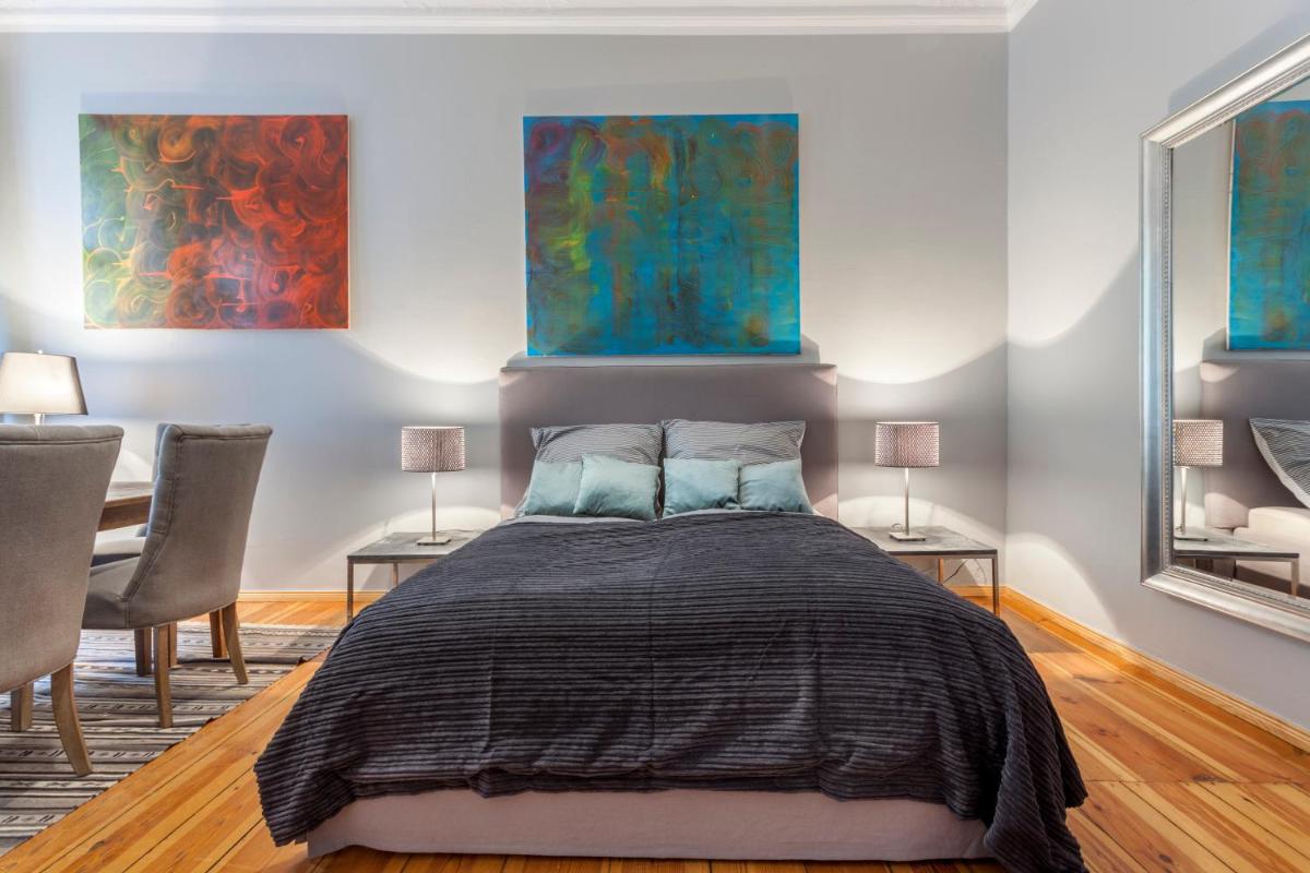 The Paul, Cozy 3 Bed room apartment, group & family friendly, central location, ideal for 4 – 7 Guests