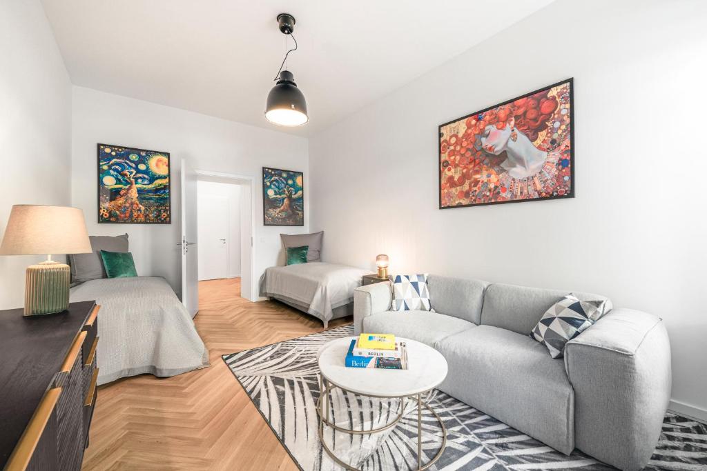 The Rother – Group Flat in Central Berlin, Family-Friendly, 2BR, 2- 4 Guests