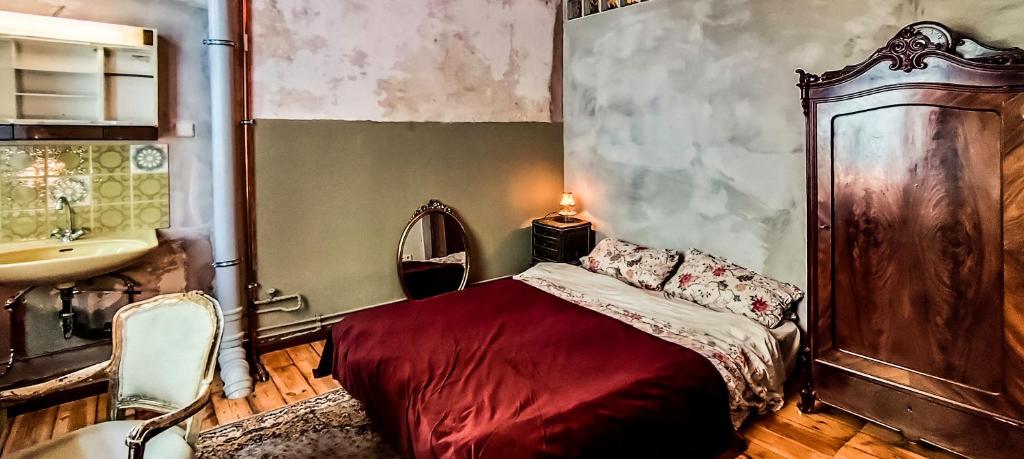 Vintage and Artistic Altbau