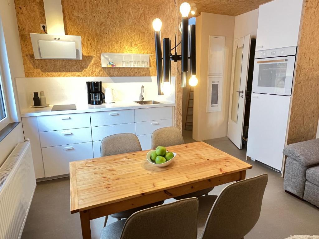new, modern & cozy Apartment – near airport BER #links